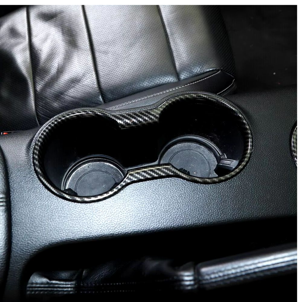 Carbon-Style Getränkehalter Abdeckung für Ford Mustang 2016-2022