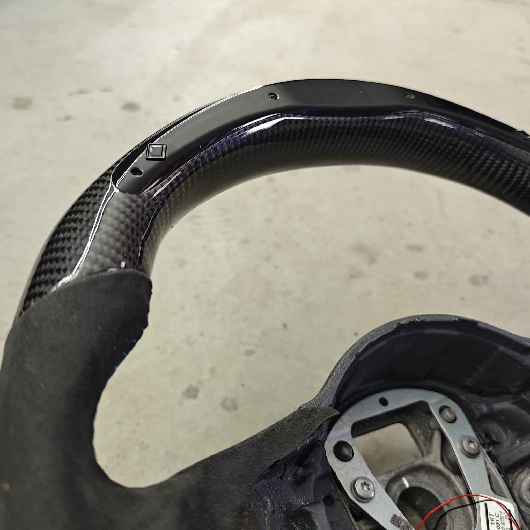 Carbon Lenkrad mit Schaltanzeige für Audi A3 8P, A6 C6, A7 C7