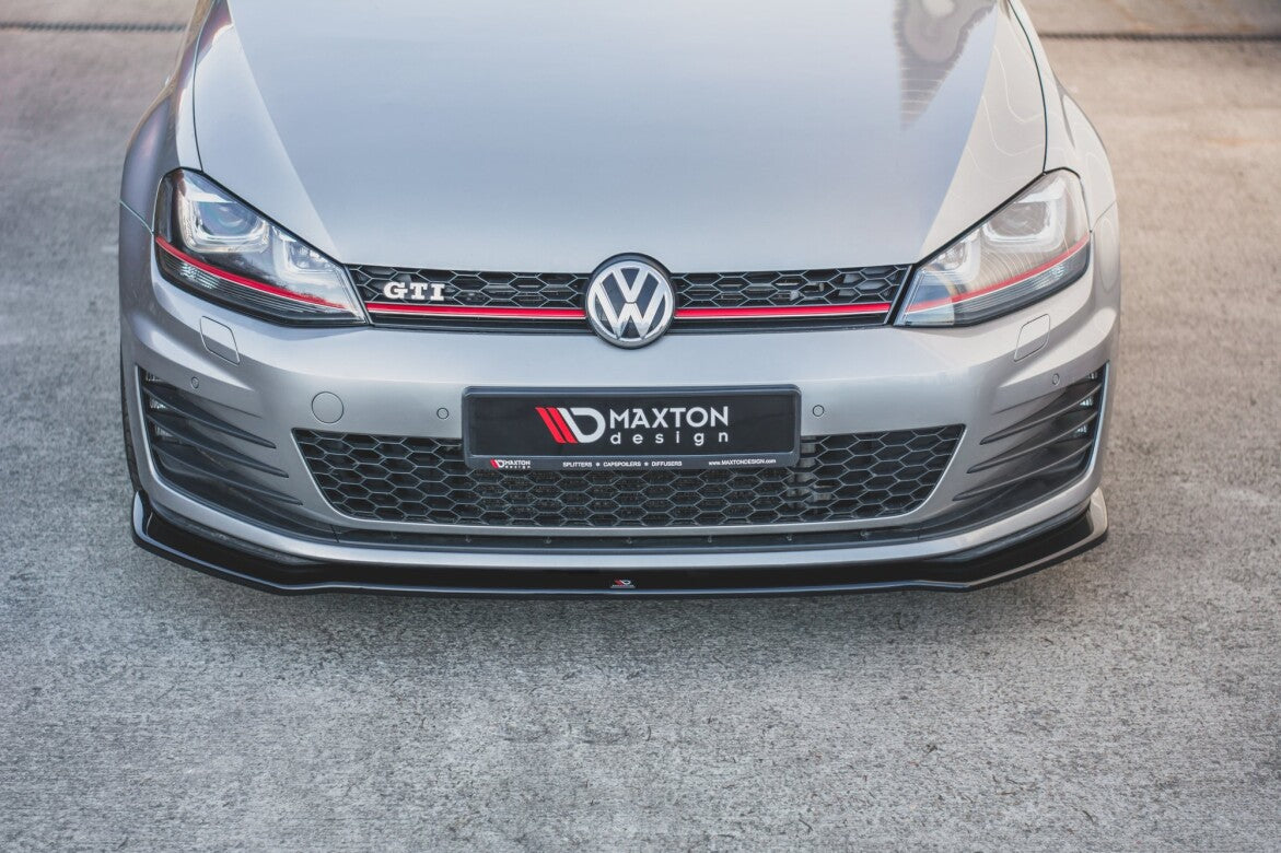 Fijación frontal del borde del alerón de la copa V.2 para VW Golf 7 GTI negro brillante de Maxton Design
