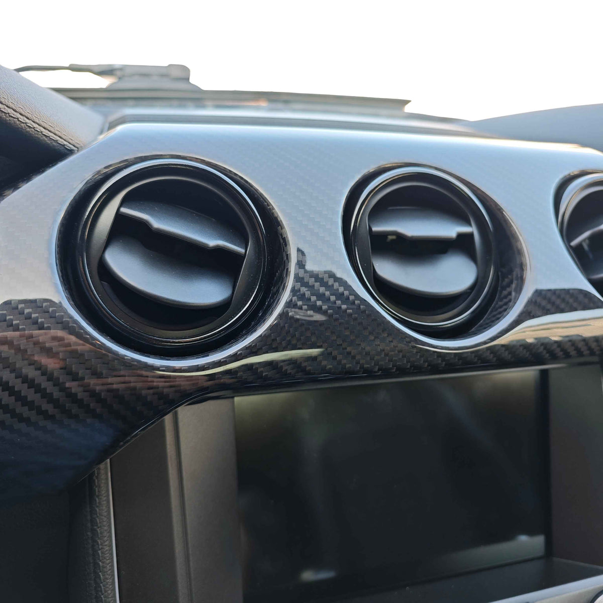 Carbon Armaturenbrett Abdeckung für Ford Mustang – Ansicht 4