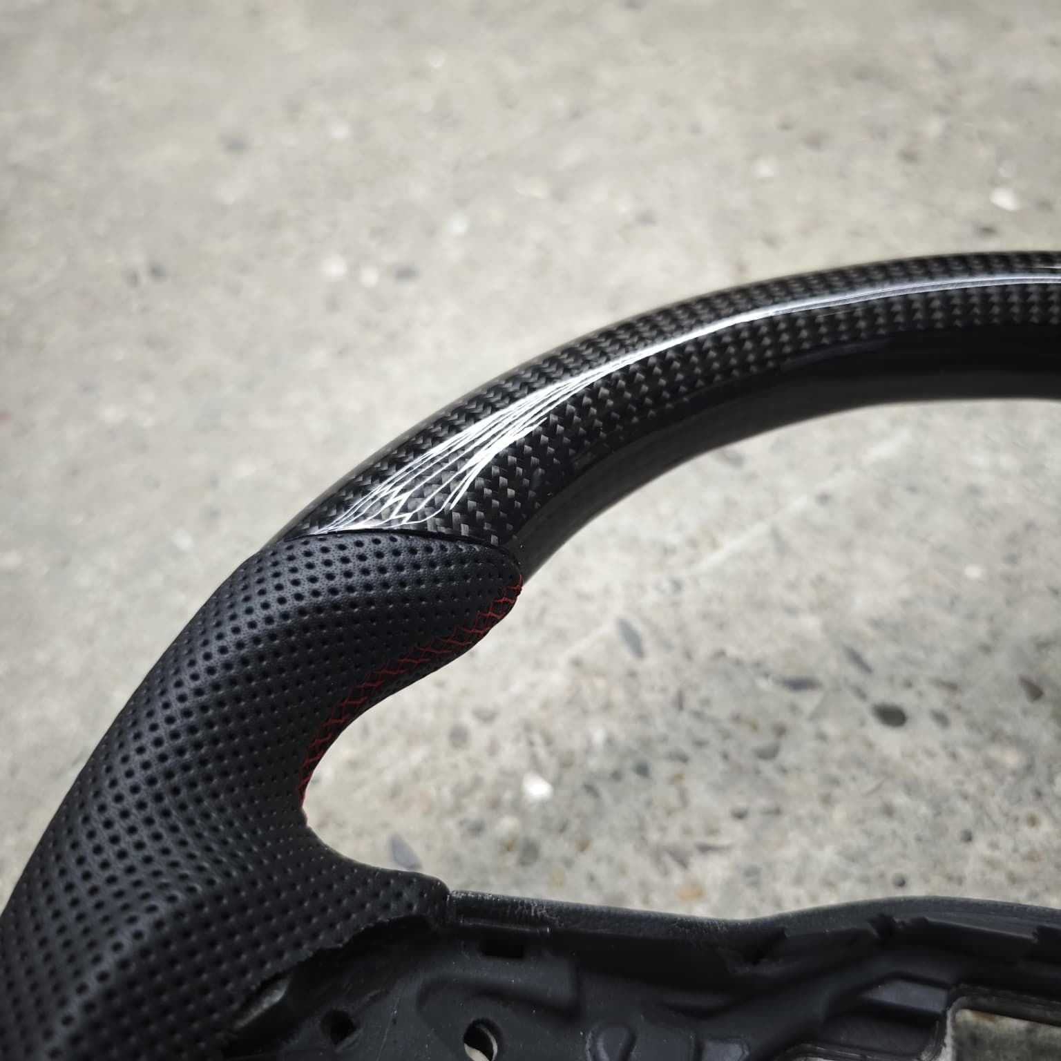Carbon steering wheel for VW Golf 8, GTI, R with gearshift indicator