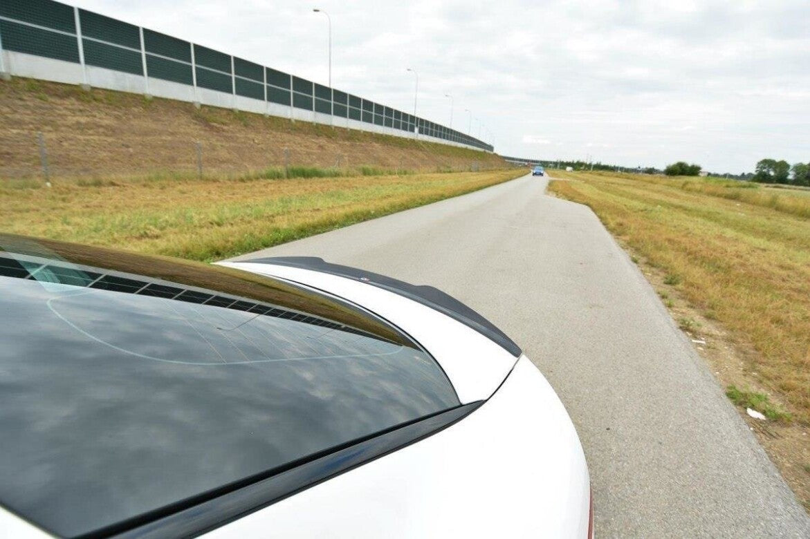 Heck Spoiler Aufsatz Abrisskante für Kia Stinger GT schwarz Hochglanz von Maxton Design