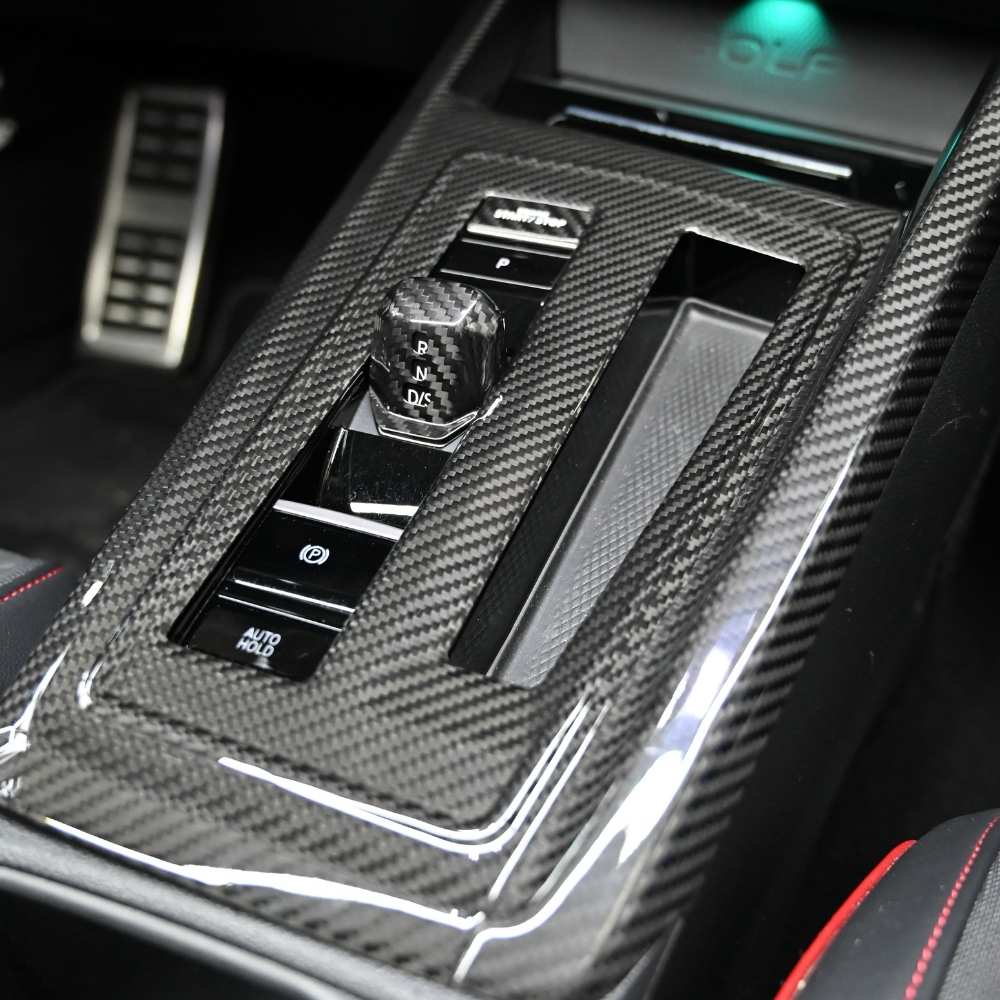 Echt Carbon Mittelkonsolenabdeckung für VW Golf 8 GTI / R-Line