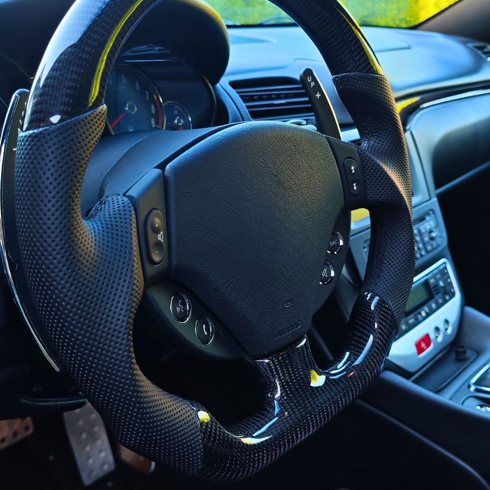 Carbon steering wheel for Maserati GranTurismo