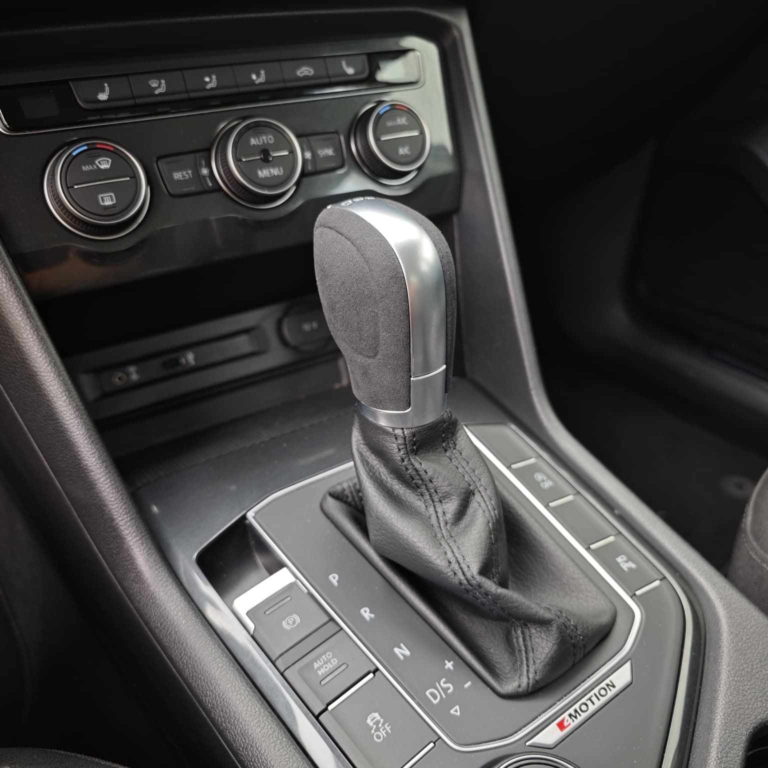DSG Schaltknauf Wildlederoptik für Passat B8